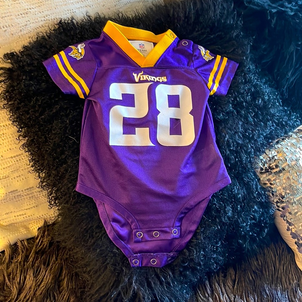 Infant Minnesota Vikings Adrian Peterson Jersey onesie
